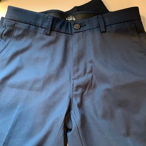 Haggar men’s stretch pants.